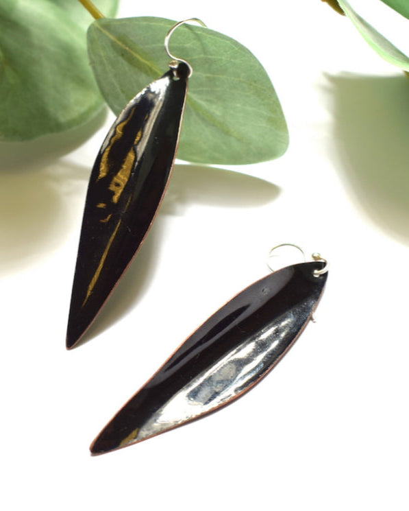 Boucles d’oreilles Feuilles Longues Noires  * Sur Commande *