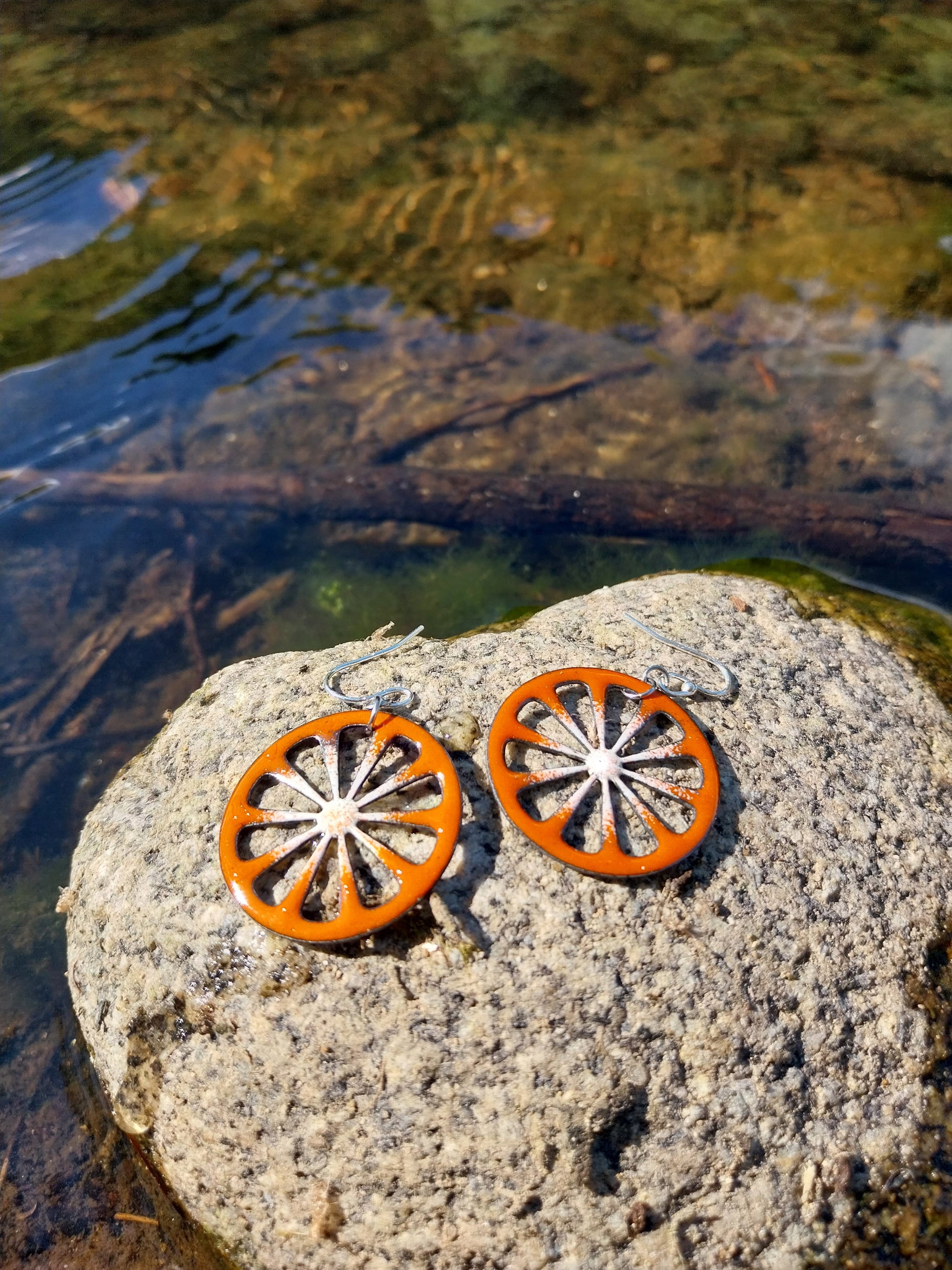 Boucles d'oreilles Orange Sanguine en Émail sur Cuivre – Bijou artisanal