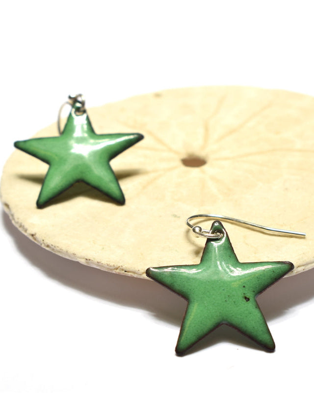 Boucles d'oreilles petites étoiles vertes