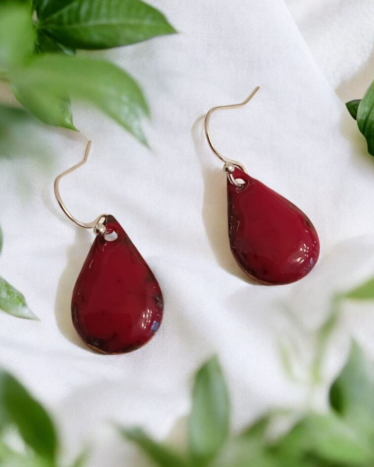 Boucles d’oreilles Petites Gouttes – Rouge Bordeaux