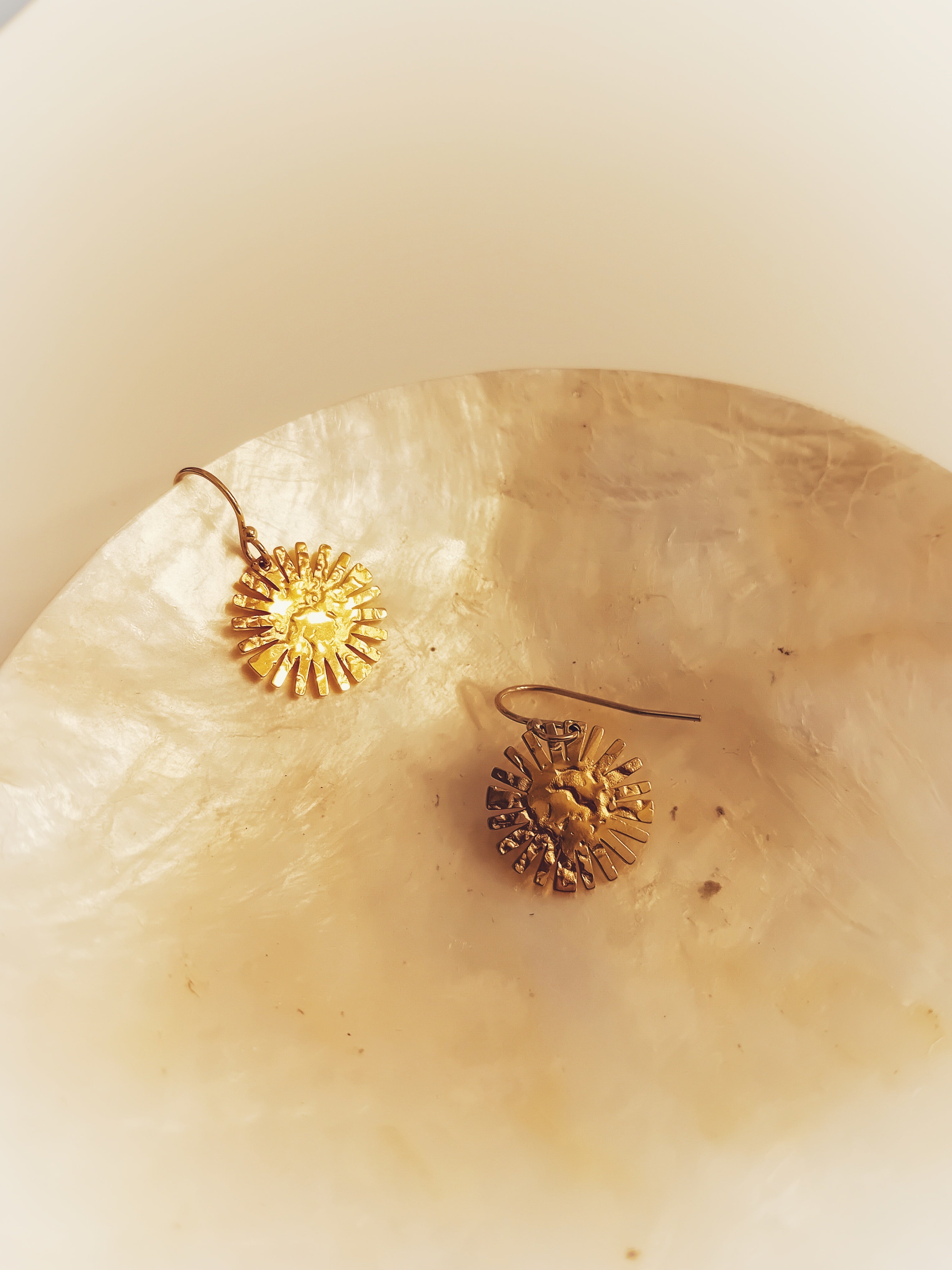 Boucles d'oreilles soleils dorés