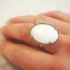 Bague grand ovale blanc et or