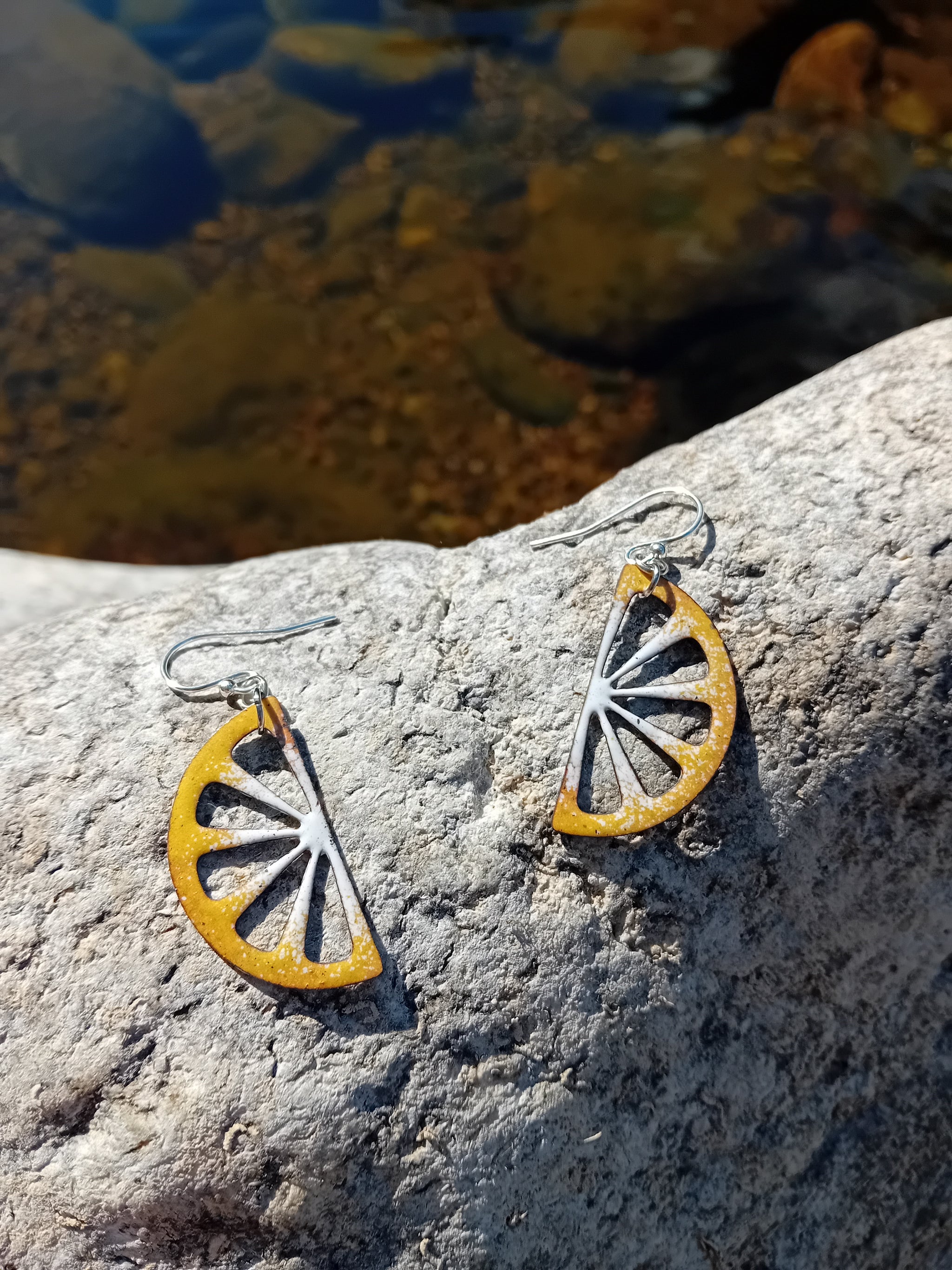 Boucles d'oreilles quartiers de Citron – Émail sur cuivre