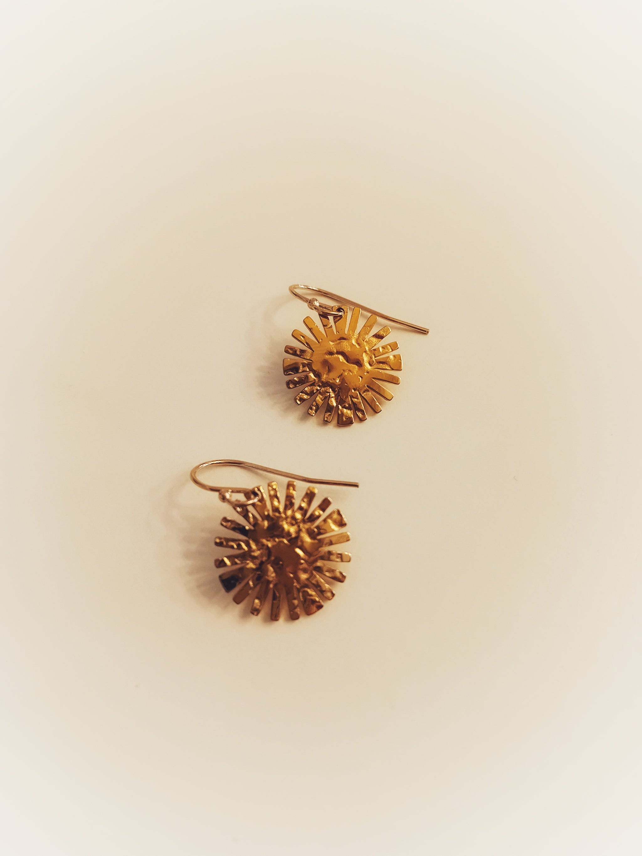 Boucles d'oreilles soleils dorés
