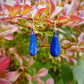 Boucles gouttes allongées bleu roi- émail sur métal- attaches argent