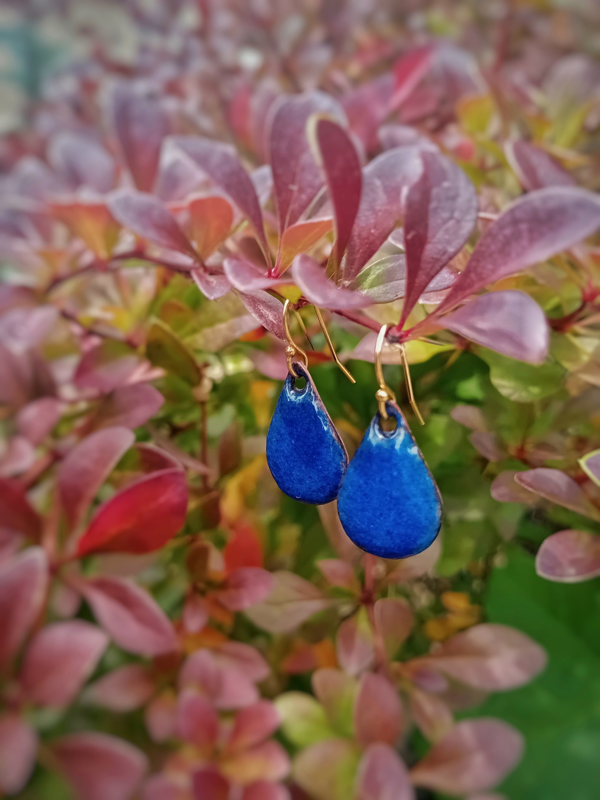 Boucles d’oreilles Petites Gouttes Bleu Roi en Émail sur Cuivre