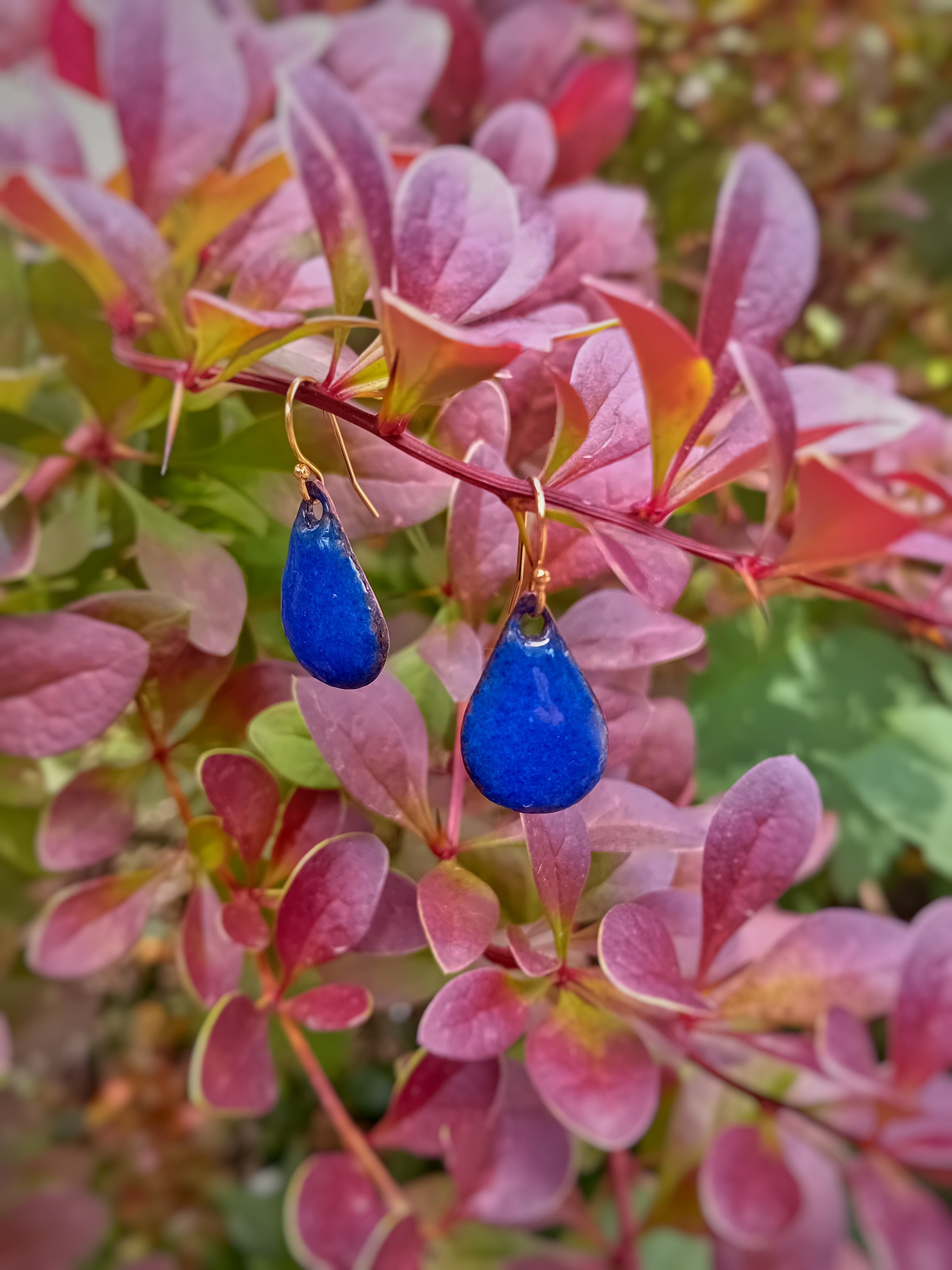 Boucles d’oreilles Petites Gouttes Bleu Roi en Émail sur Cuivre