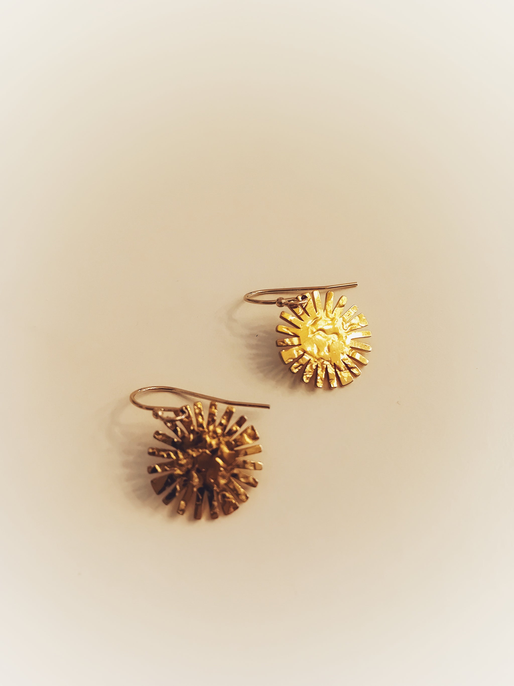 Boucles d'oreilles soleils dorés
