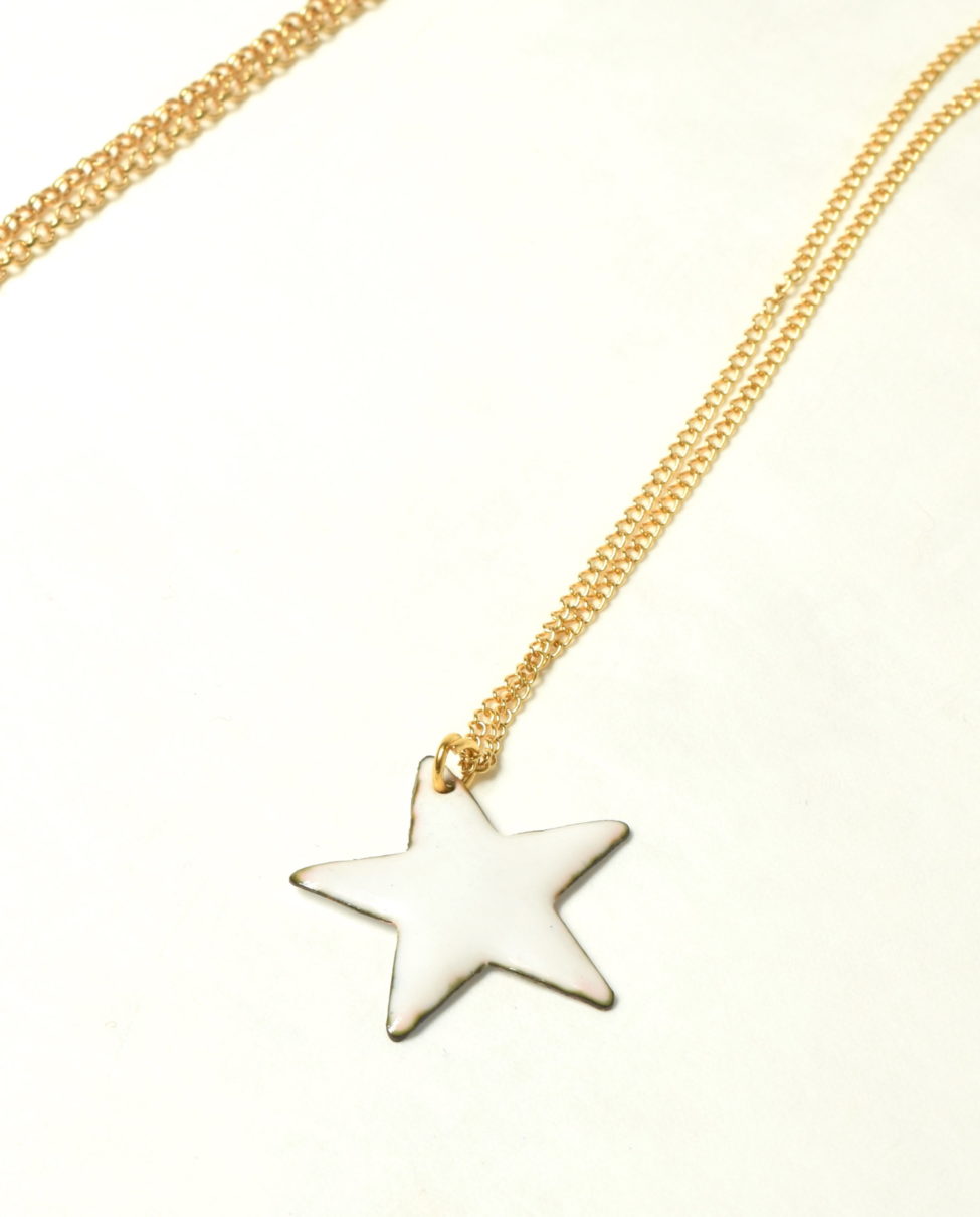 Collier pendentif étoile