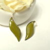 Boucles d'oreilles petites flammes vertes olive